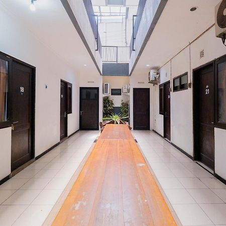 מלון Reddoorz At Nginden סוראבאיה מראה חיצוני תמונה